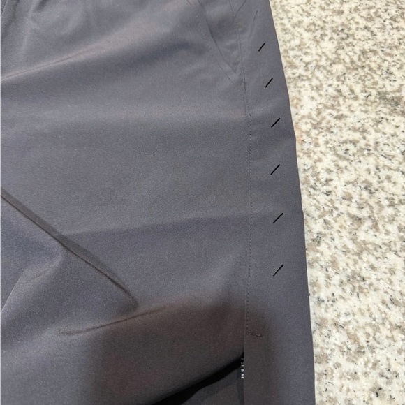 TEN THOUSAND INTERVAL SHORT 7”,
BLACK, LARGE, NO LINER - Picture 3 of 6